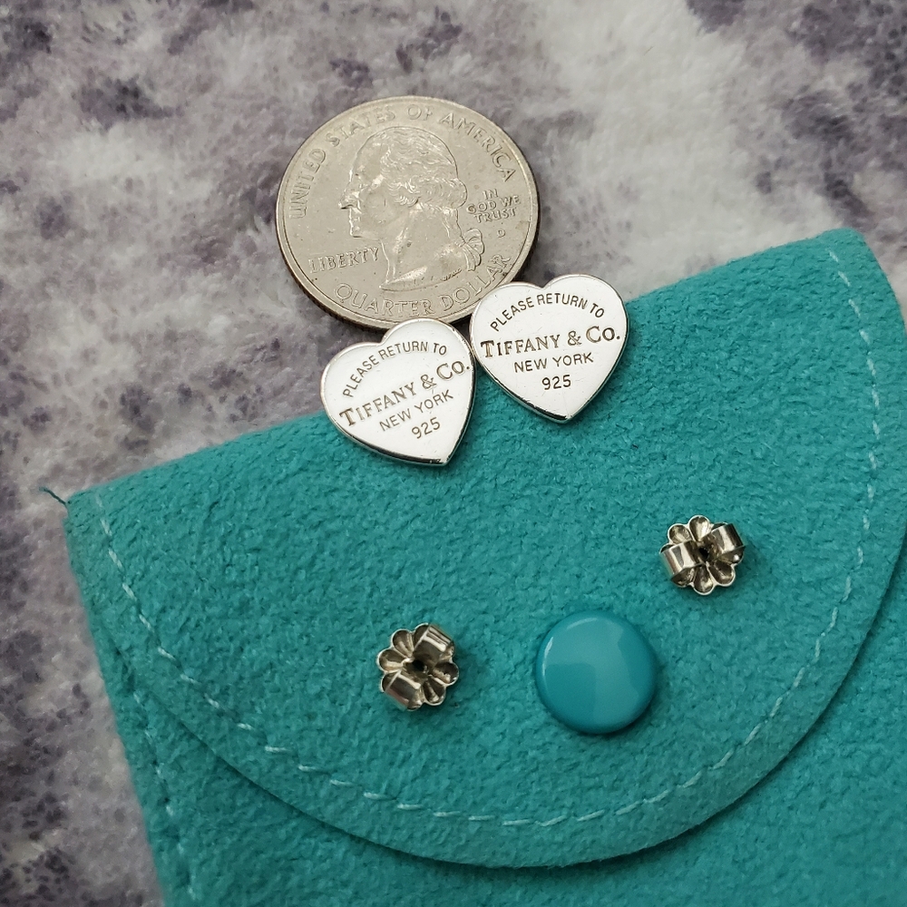 Medium Authentic RTT Retired Earrings T&Co